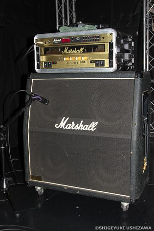 70v
