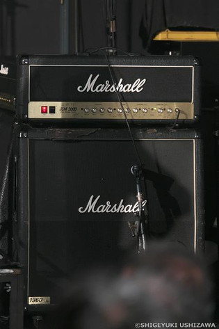 150v