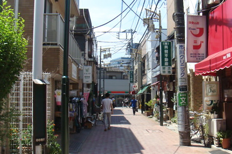 Cr2