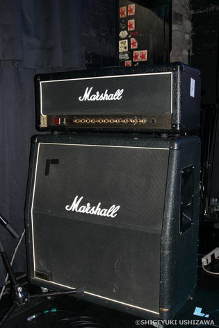 70v