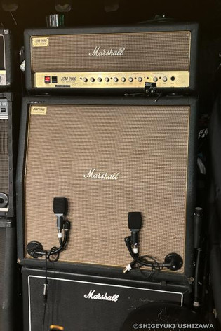 200v