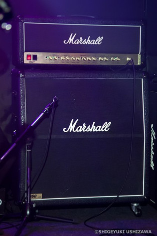 200v