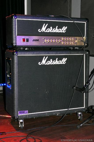 30v