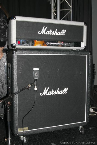 50v