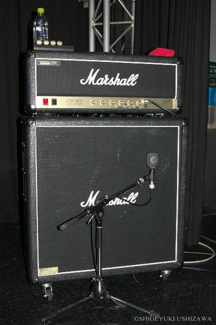 90v