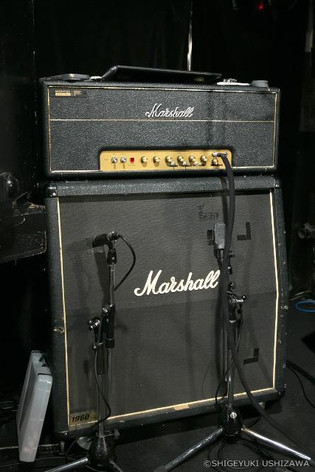 200v