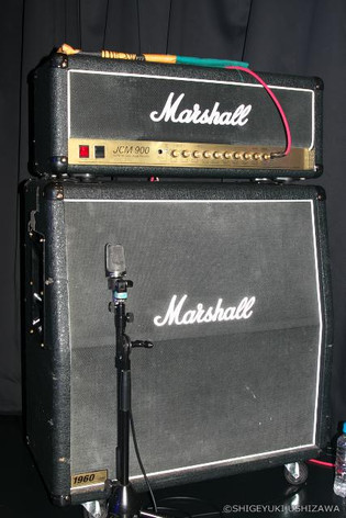 90v