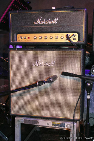 40v